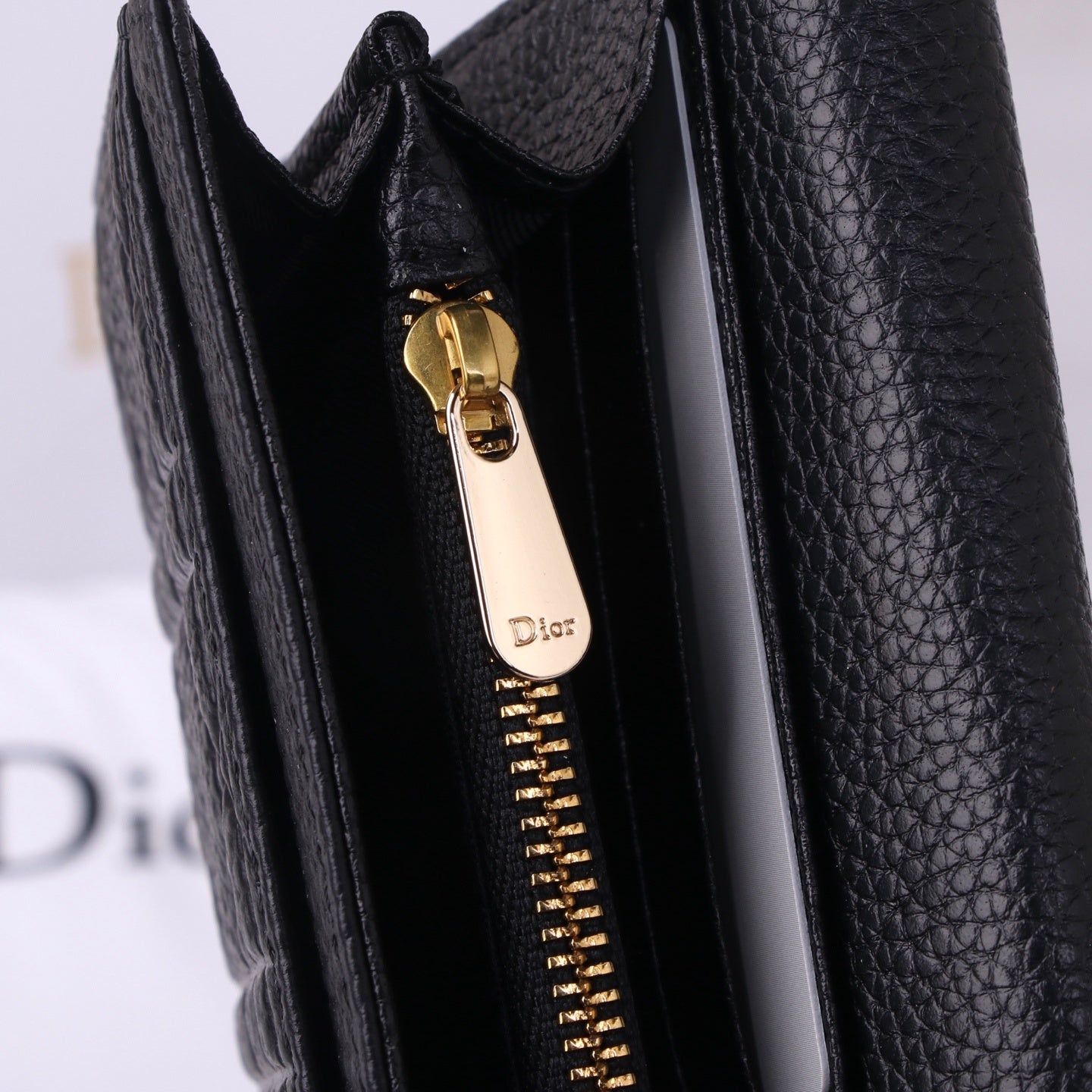 Caro Sling Pouch