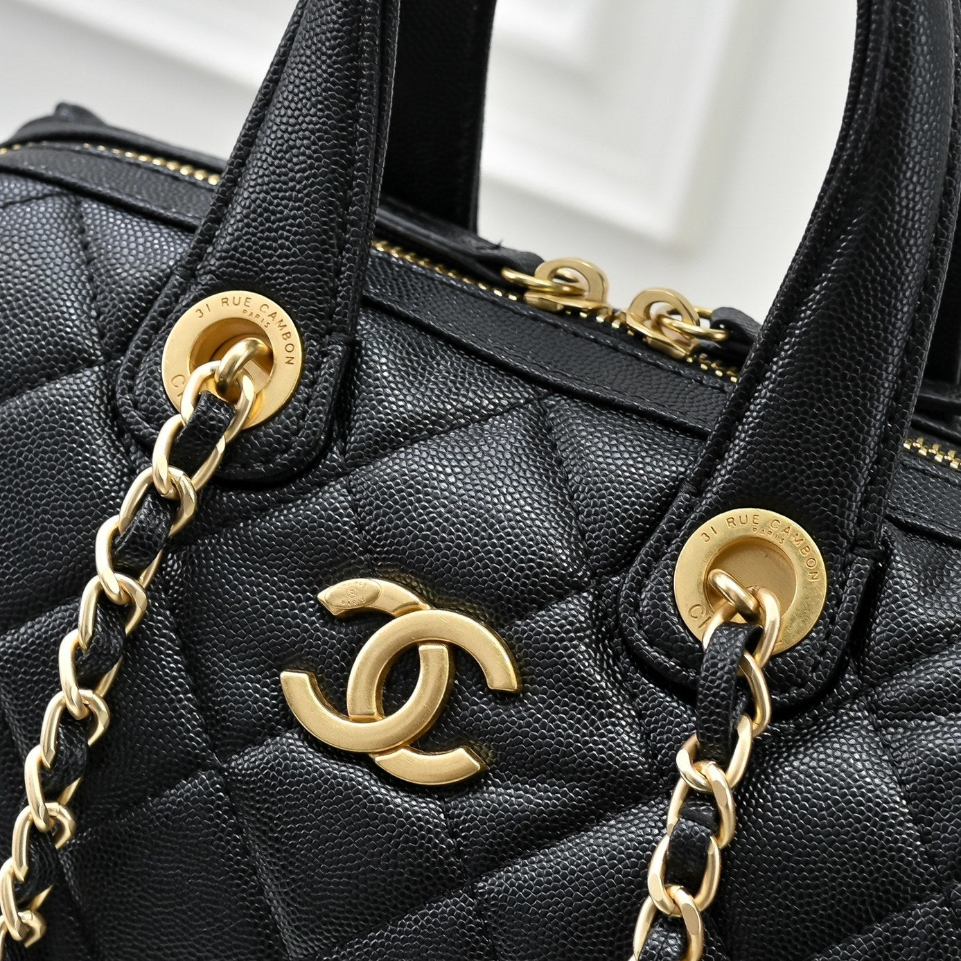 Small Bowling Bag in Black Caviar