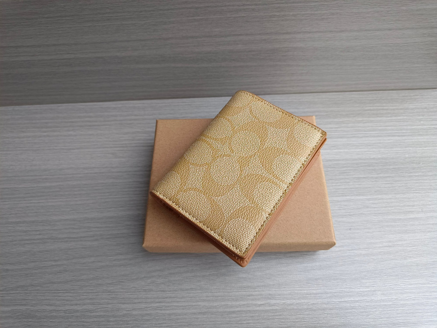 Essential Mini Trifold Wallet