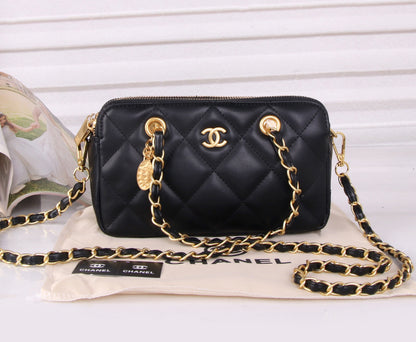 Caviar Quilted Small Fashion Handbag