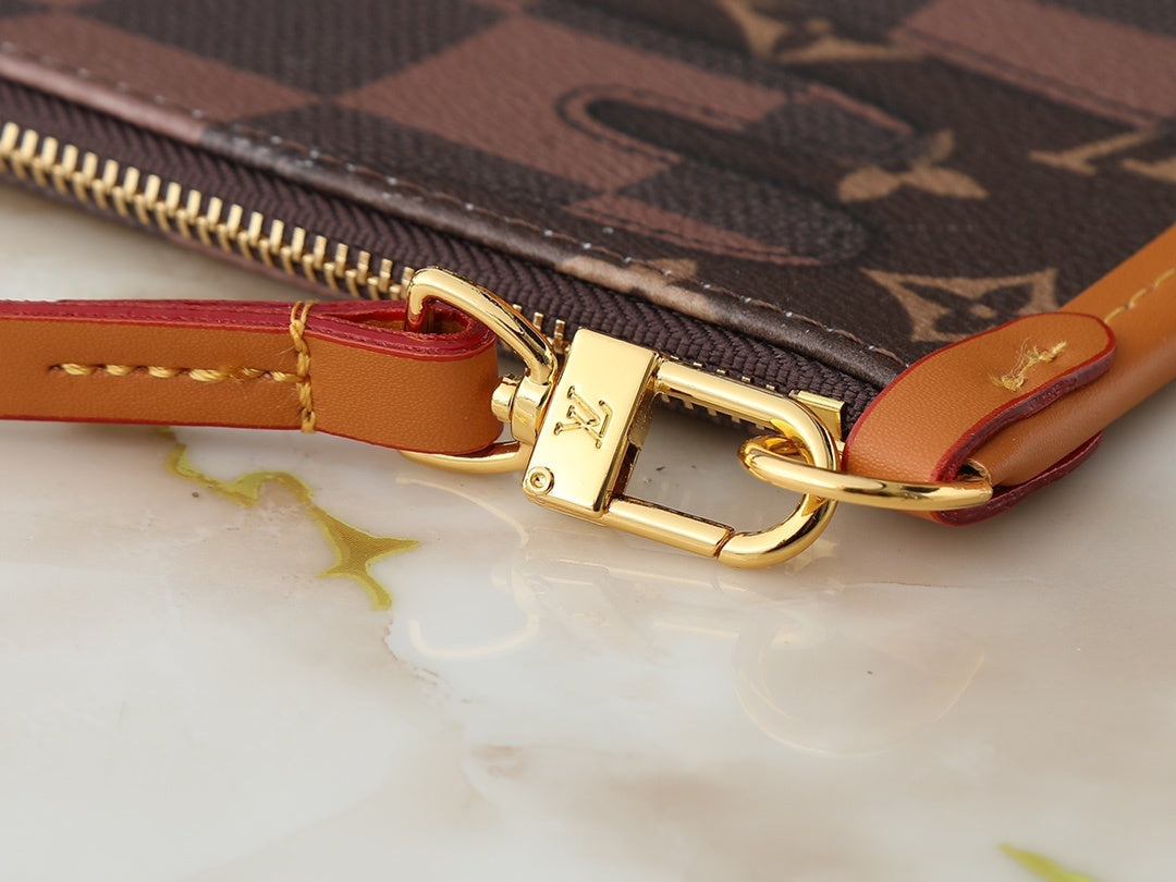 Nevereverfull Remix Derby Tote Bag & Pouch