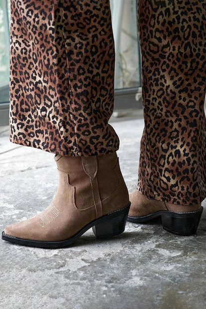 Margot™ | Minimalistische Wildlederstiefel