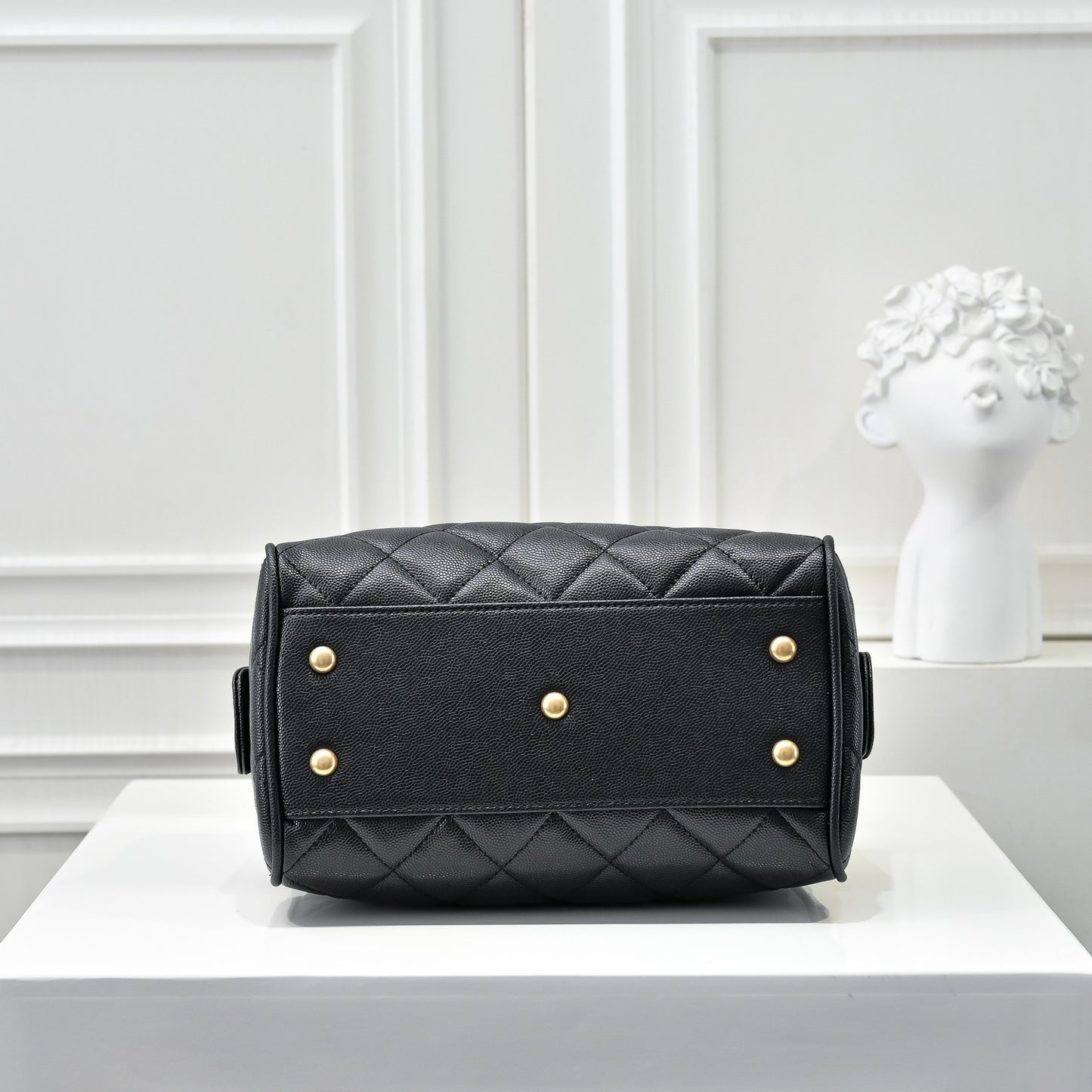 Small Bowling Bag in Black Caviar