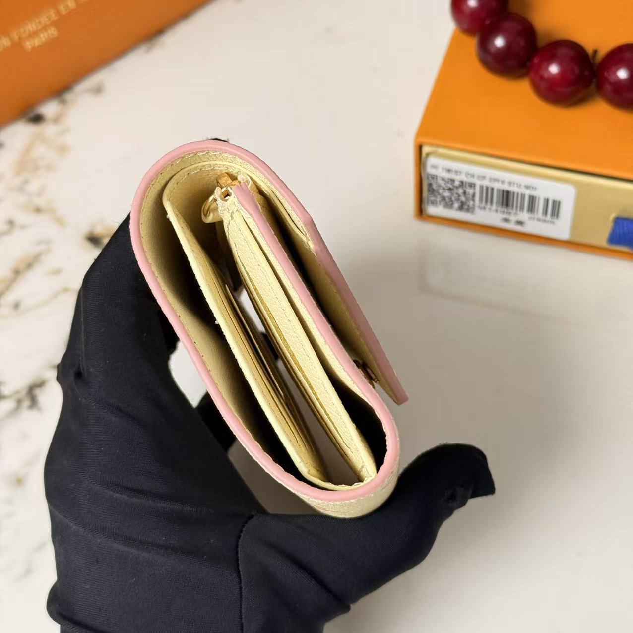 Victorine Wallet Monogram
