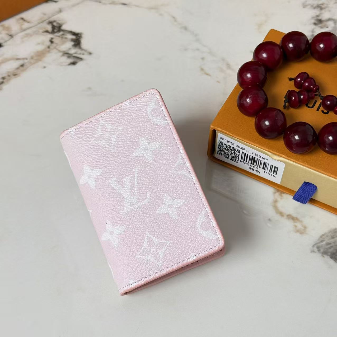 Pocket Organizer Monogram Canva