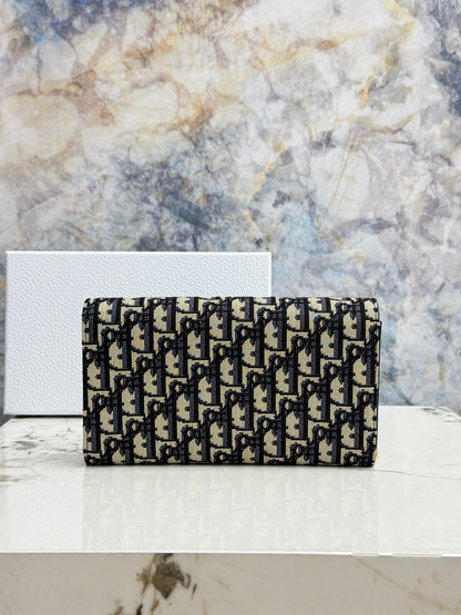 Miss Caro Long Wallet