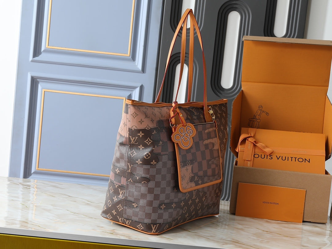 Nevereverfull Remix Derby Tote Bag & Pouch