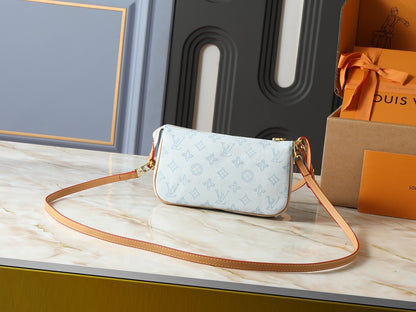 Monogram CarryAll Pochette