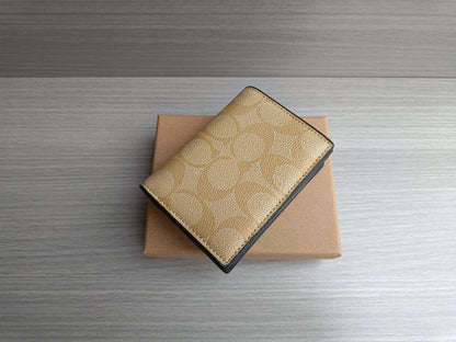 Essential Mini Trifold Wallet