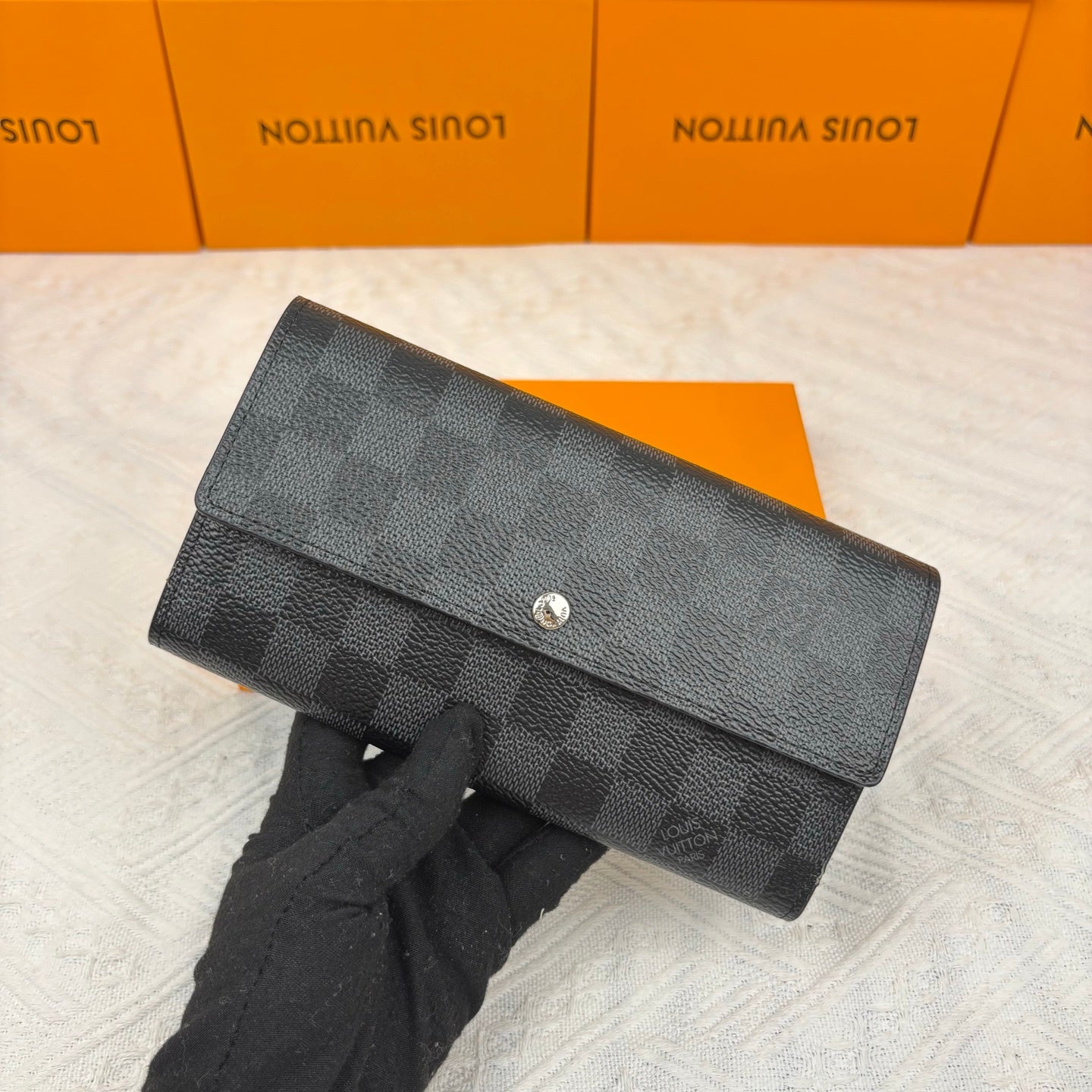 International Sarah Wallet