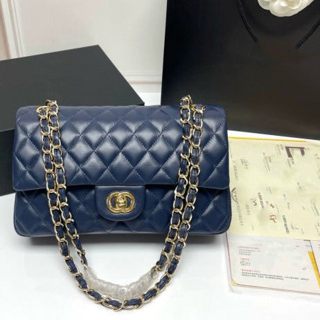 🎁 Classic 11.12 HandBag With Box (100% off)