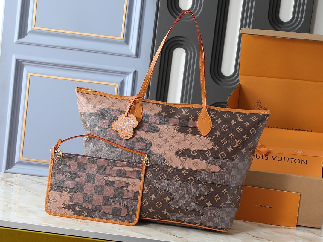 Nevereverfull Remix Derby Tote Bag & Pouch