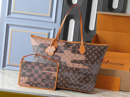 Nevereverfull Remix Derby Tote Bag & Pouch