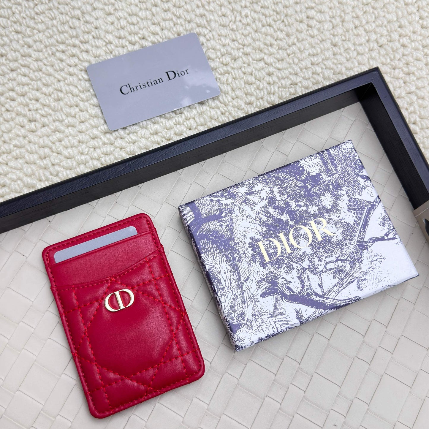 D10r Magnetic Card Holder