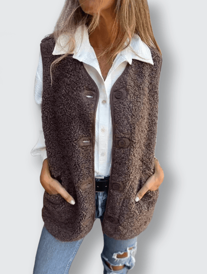 Donja – The vest that follows your style and keeps you warm