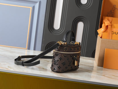 Vanity Chain Pouch