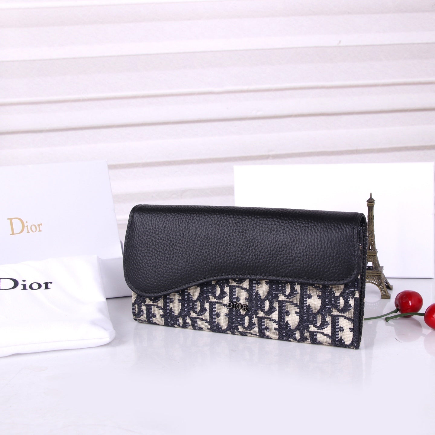 Saddle Oblique Long Wallet